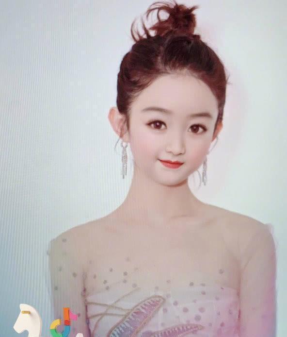 杨幂|女星“宝宝特效”:识别杨幂,baby没什么