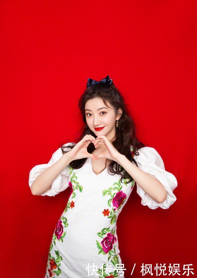 范冰冰|以为范冰冰够美了,没想到景甜更接地气,自拍造型真是“甜”