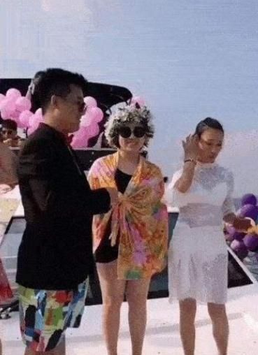 依然|丫蛋前夫王金龙低调现身,穿衣被赞时尚帅气,离婚后依然受捧拍戏