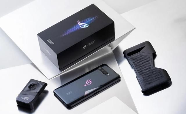  手机|重度手游玩家的“超大杯”游戏手机，ROG游戏手机3首发评测