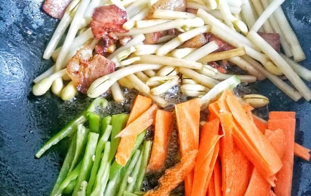  买不到|这种食材是天然的“长寿菜”，一般买不到，8月遇到别错过