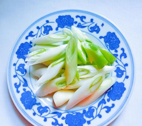  鱼头|1个鱼头，1个西红柿，1块豆腐，轻松做1盆，别具风味开胃鲜汤