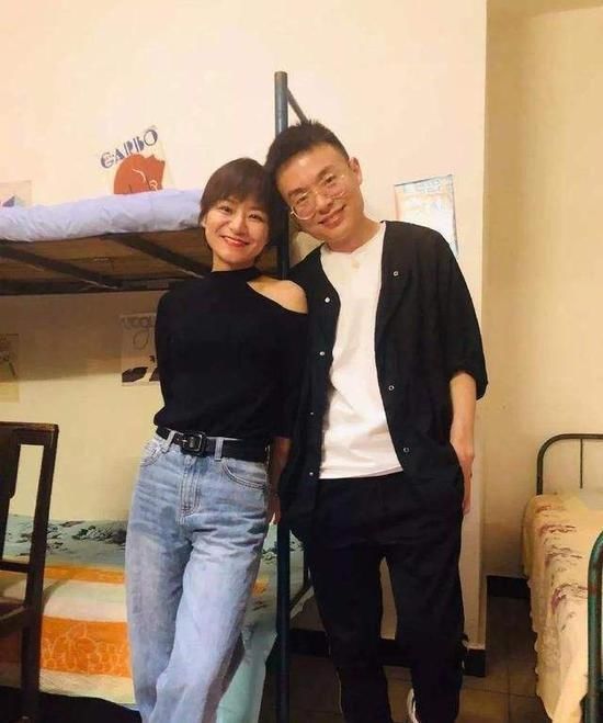  喜剧|思文程璐“夫妻变兄弟”往事：一场脱口秀喜剧的忧伤