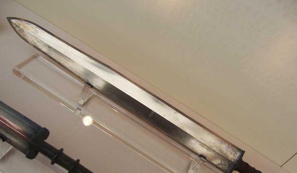 出土|兵马俑坑出土19把宝剑, 技术至今是谜, 西方考古家 绝不可能