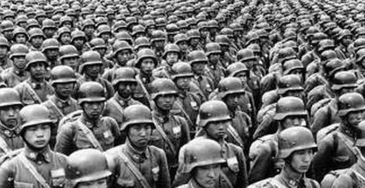 张灵甫|孟良崮战役,唯一拼死救援张灵甫的杂牌军悍将,一纵四个团被打光