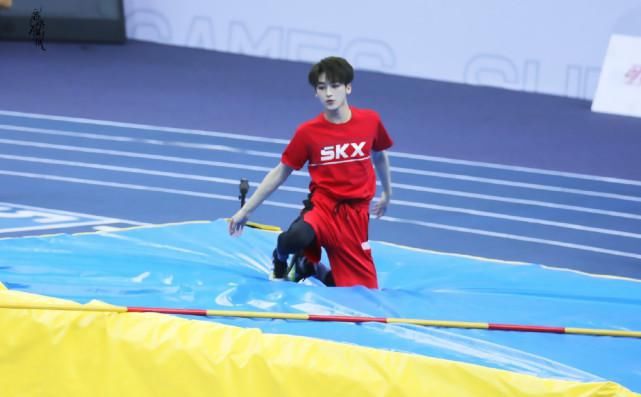  充满|R1SE 这群充满仪式感的男孩子