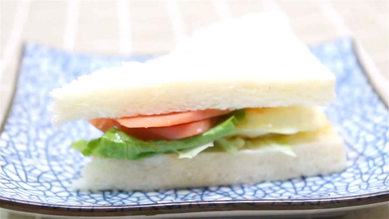  教你做|早餐不用愁，教你做简单三明治做法，营养丰富还健康，懒人必备