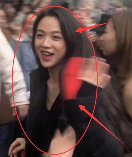  大变样|有种“胶原蛋白流失”叫汤唯！婚后6年大变样，看到近照生图：我眼花了吗？