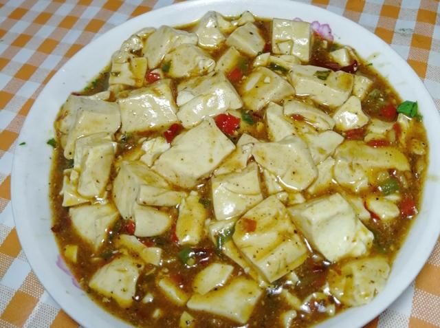 美味|麻婆豆腐简单又好吃的家常做法，麻辣鲜香，嫩滑不碎，美味更下饭