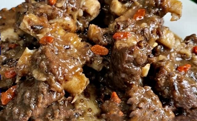  靠边站|入秋后，鸡肉鱼肉靠边站，多吃此肉，简单一做，脱骨入味，特好吃