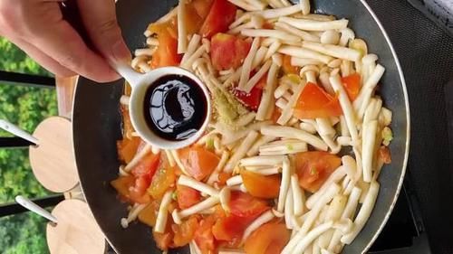  超级|西红柿炒鸡蛋时，多放1样食材，酸甜味美鲜嫩爽脆，宝宝超级喜欢