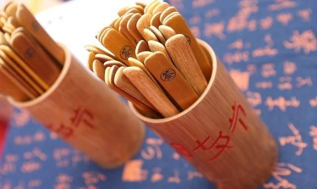  子兴|谁改变了朱元璋的相貌，朱元璋复杂诡谲的帝王形象之谜