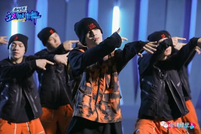  不合时宜|“不合时宜”的钟汉良？