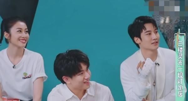  何炅|别把伤害当成幽默！刚上台就diss何炅个子低，何炅你不退赛啊