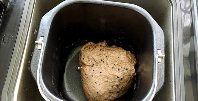 面包|非常适合新手的【波兰种全麦小餐包】,效果超赞,软到不知所措