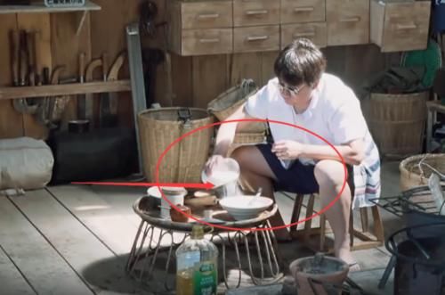  怪不得|怪不得毛不易说黄磊煮的荷包蛋甜，回放他倒糖时候的动作，瞬间明白了