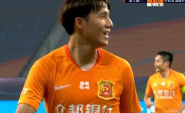  击溃|2-0击溃升班马！25岁国脚中超揭幕战爆发：武汉卓尔取开门红