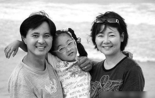 初恋|嫁给“小白脸”初恋,但别无选择,只能吃萨日娜的“软饭”六年