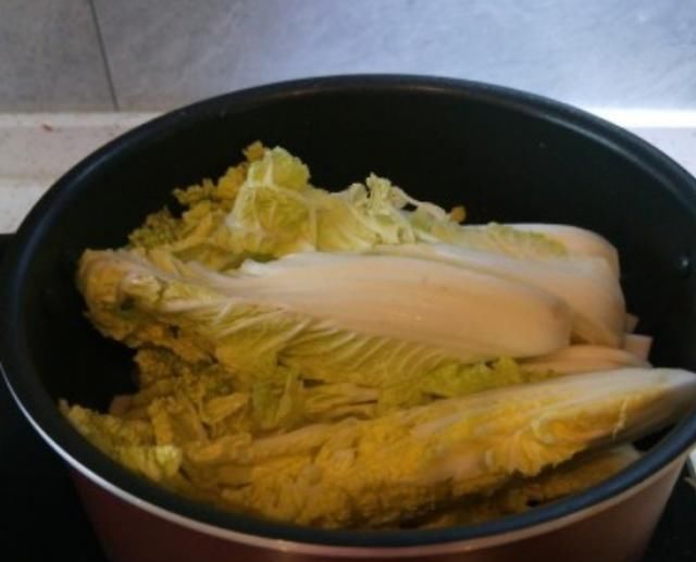  适量|夏季就应该吃些清淡的菜，百菜不如白菜，看看这道清淡的家常菜