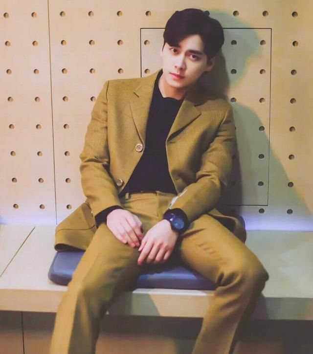  瘦下来|李易峰，一个月暴瘦20斤，方法主要有3点，学会1点就能轻松瘦下来