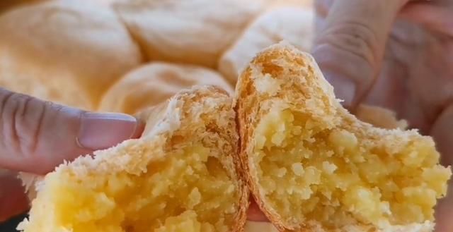 馒头|面粉别蒸馒头了,加2个西红柿,不用蒸不用烙,出锅比吃肉还香!