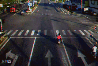 驾驶摩托车|【曝光】闯红灯、占道、违反禁止标线抚州这些摩托车被曝光了！