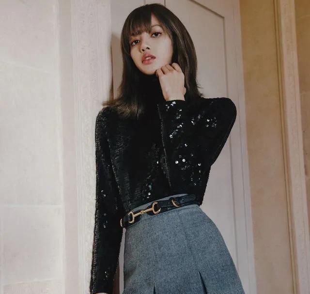 小哥|Lisa心头好牵手18岁男神小哥，人间芭比遗憾落选，粉丝哭了