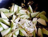  好吃|用你没试过的方子，烧个好吃的西葫芦