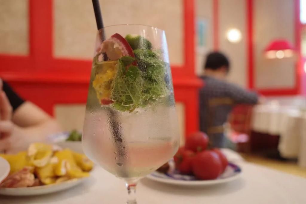  酒吧|这个季节去上海，有什么私藏酒吧餐厅好吃好喝好逛？