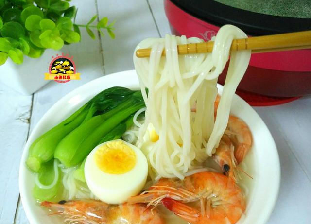  悄悄的|三伏天晚餐这样吃，既能填饱肚子，又不会长胖，体重悄悄的就轻了