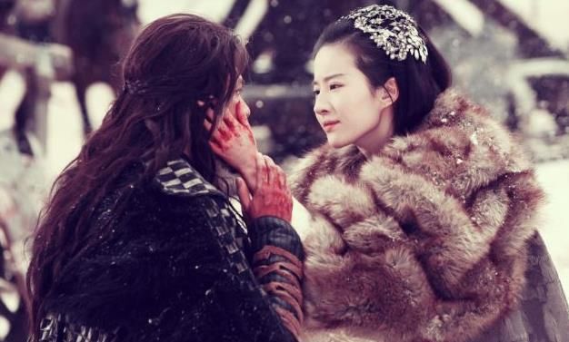 垓下|垓下之战，项羽还有10万大军，虞姬为什么急着自杀？原因只有5个字