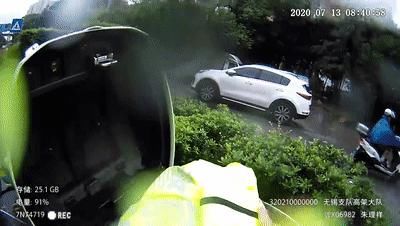  立交|只剩8分钟！发生在景渎立交下的这一幕！