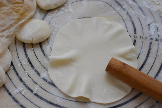  小白菜|不用发面不用等，比包子简单比饺子省事，早上起来蒸一锅，饭菜都有了