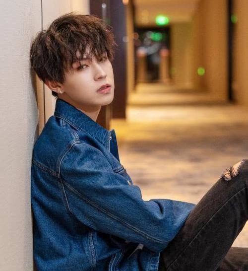 选秀综艺|北大硕士参加“少年之名”,这应该是选秀史上,学历最高的训练生