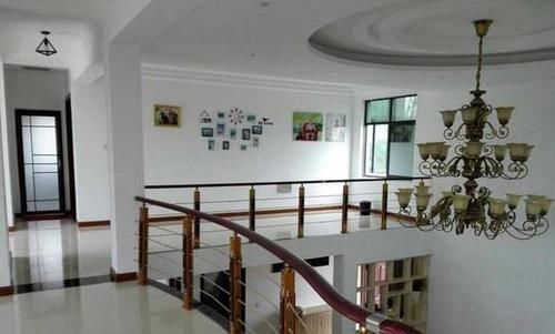 小洋房|农村人结婚都爱攀比，还好婆婆花58万建了一栋3层豪华小洋房！