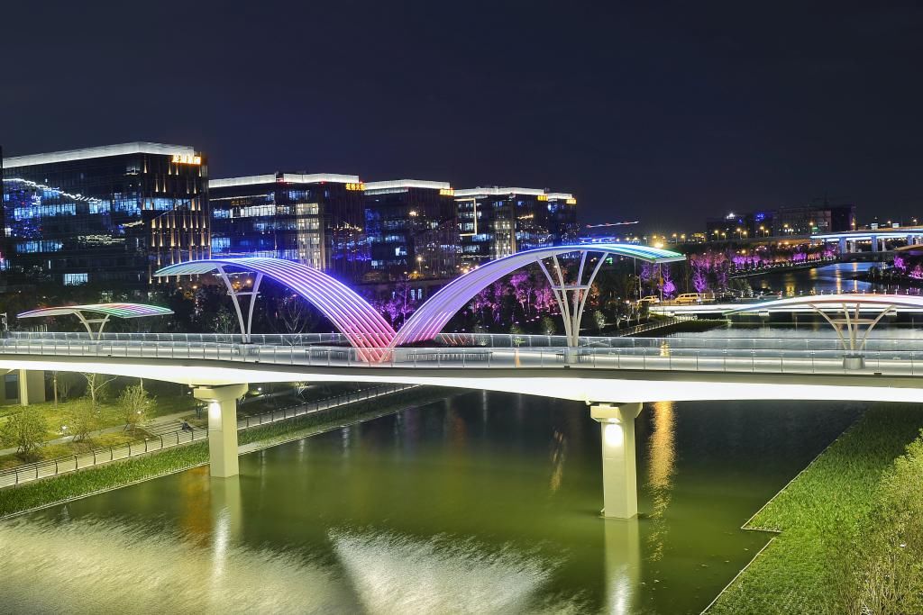 地下城|超大面积 “地下城”,现实版就在上海