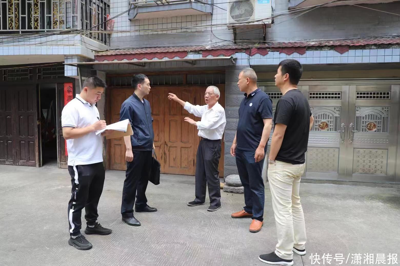 湖南武冈市纪委监委：“室组”联动压茬推进文明城市创建