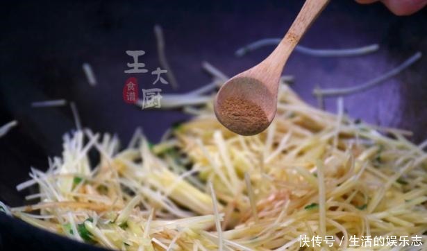 简单|土豆丝蒸蛋，你吃过吗，简单又营养，吃过一定会喜欢