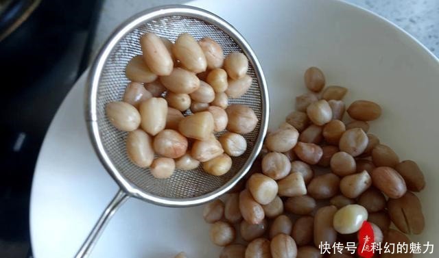 爽脆|腌好的心里美萝卜,爽脆有韧性,颜色也美,吃起来特爽快