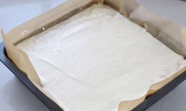  蛋糕|碰一下抖三抖的蛋糕，口感轻盈细腻，配方比例告诉你，一次就成功