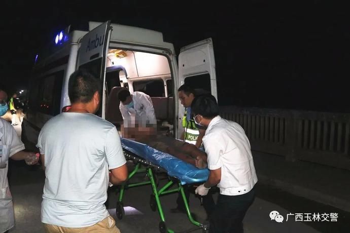  交通事故|紧急！男子不戴安全帽酿事故致颅骨开裂 所幸“警医联动”救其一命 | 一盔一带