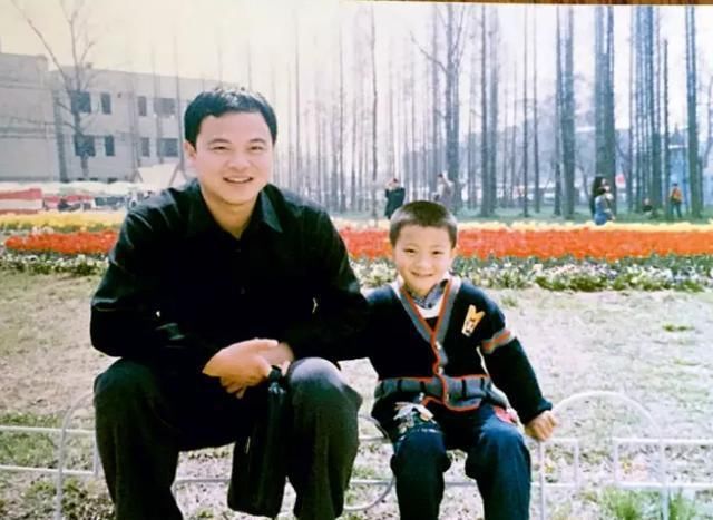 爸爸|年仅52岁，身家高达两百亿，黄子韬爸爸留下故事离开
