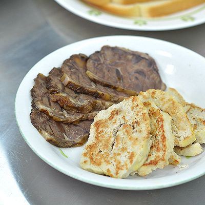 酱牛腱子|酱牛肉&午餐肉三明治