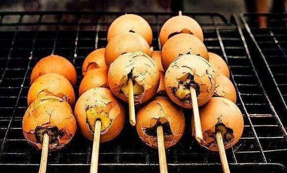 美食|美国小伙到中国旅游，品尝中国美食后直言：简直是“反人类”做法