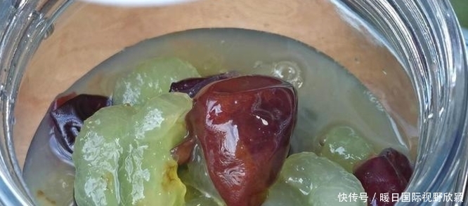 盐水|洗葡萄用盐水就错了,等于吃虫卵,教你2个技巧,虫卵跑光光