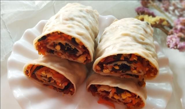  咬一口|北方人最拿手的面食，这做法薄皮大馅，咬一口劲道鲜香，总吃不腻