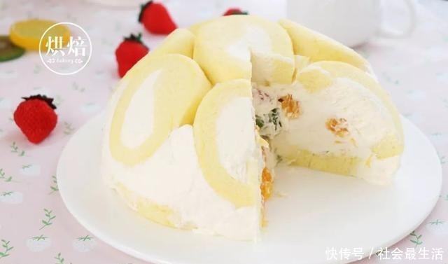 蛋糕|随便个盆就能做 用蛋糕卷拼的半球型奶油生日蛋糕 有创意