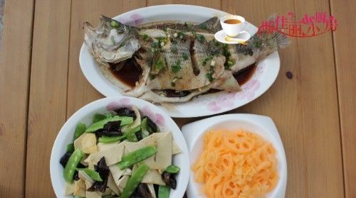 食材|母子俩午餐不将就,3道家常菜,花钱不多吃得好,不浪费全部吃光