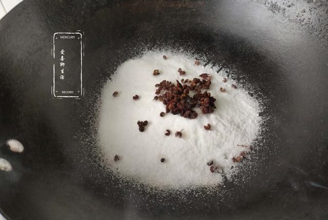  可口|大虾水煮就错了，鲜味跑了，老渔民是这样吃的，鲜美可口不柴不腥