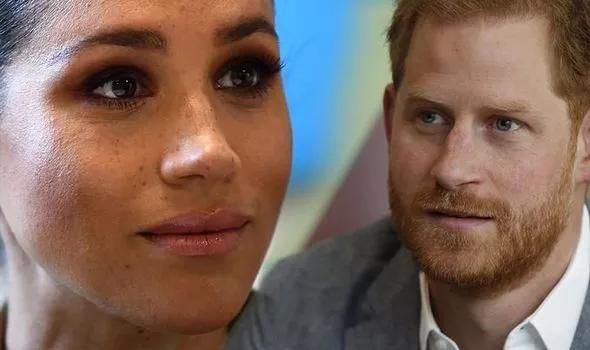  破坏|哈里王子曾警告梅根·马克尔:“你不能破坏女王的心情!”